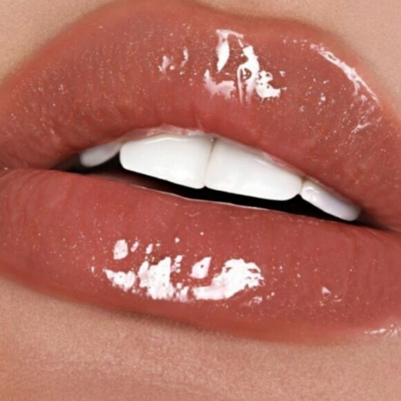 Too Faced Lip Injection Plumping Lip Gloss in Say My Name (Cool beige Sparkle) - Picture 4 of 14